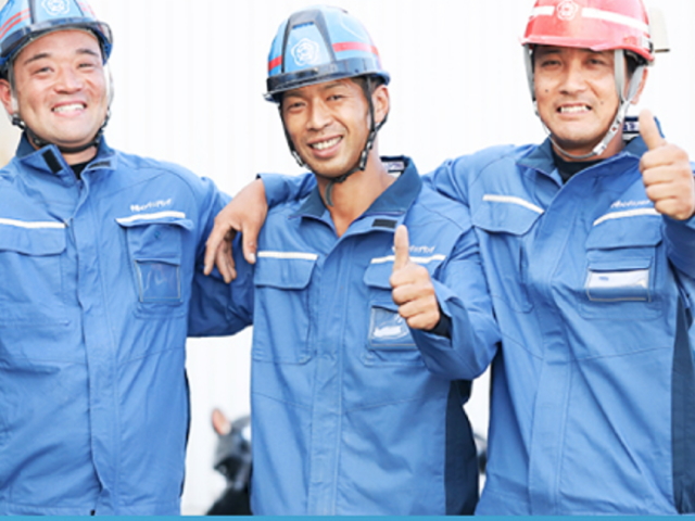 居蔵管工-笑顔の作業員